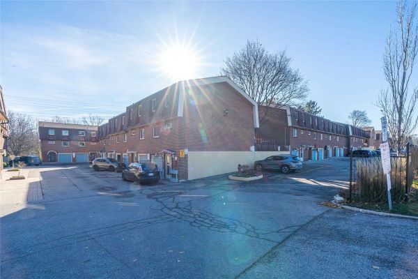 
431 Military Trail Townhouses Scarborough Toronto