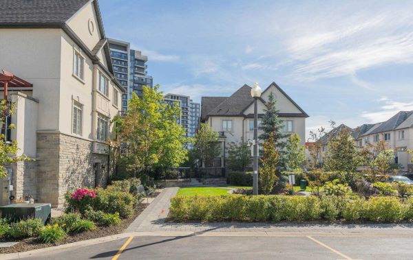 
Central Park Townhouses  Vaughan