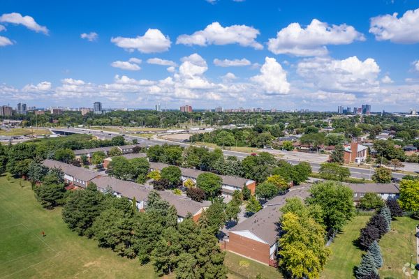 
Farm Greenway North York Toronto