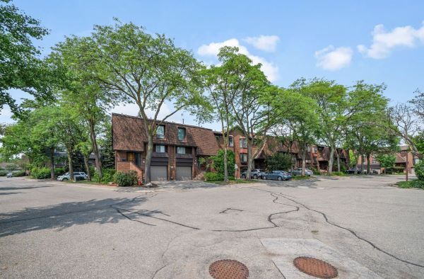 
Gypsy Roseway North York Toronto