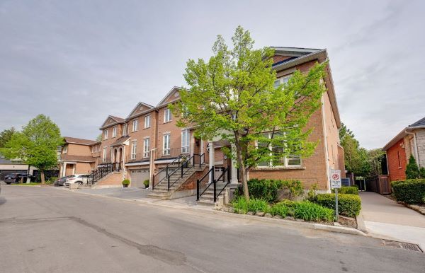 
603 Clark Ave W  Vaughan