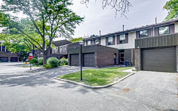 
Turret Hillway North York Toronto