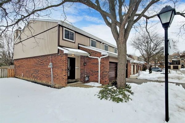 
Woburn Gate  Markham