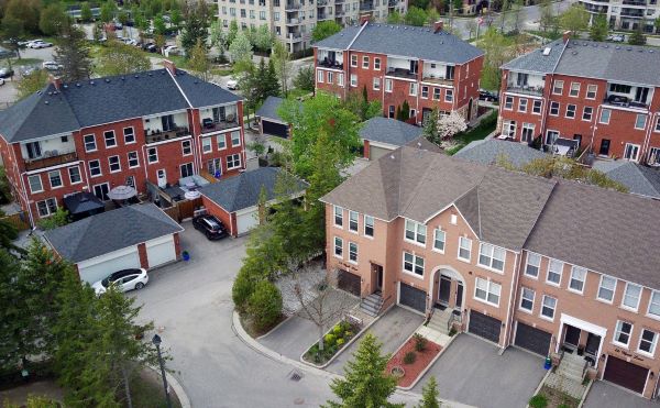 
Wyatt Lane Townhouses  Aurora