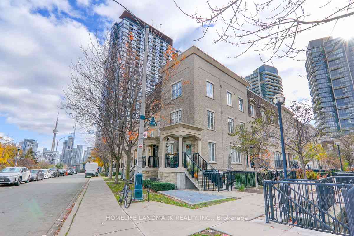 Toronto condo townhouses