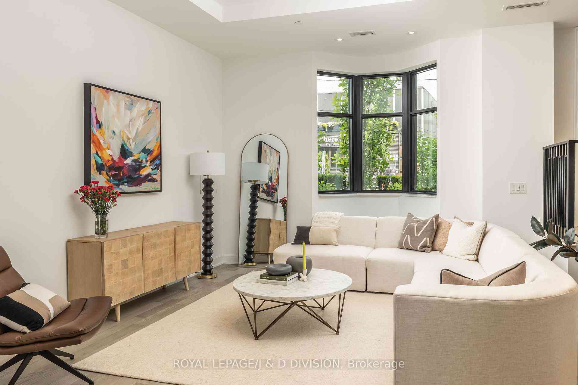 Toronto condo townhouses