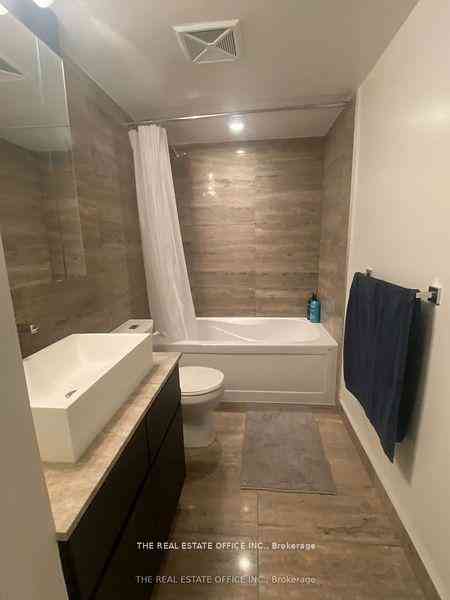 Toronto 共管镇屋