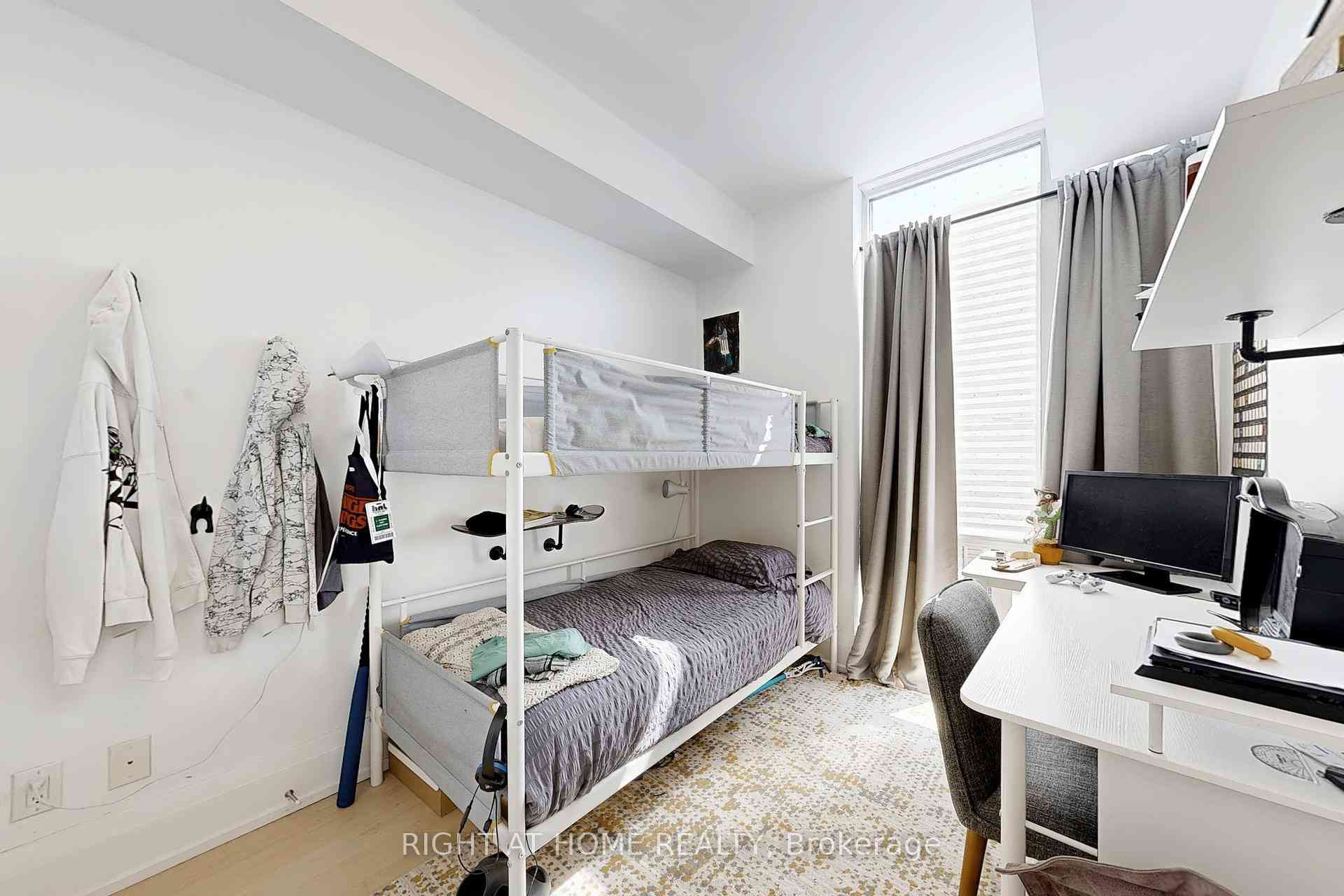 Toronto condo townhouses