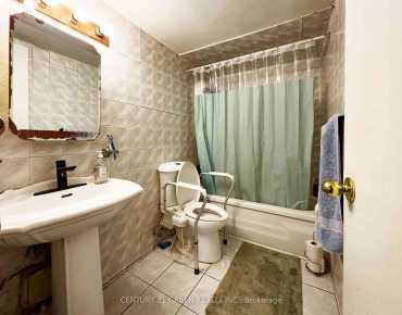 
#PH 3-10 Edgecliff Golfway Flemingdon Park 3 beds 2 baths 1 garage 454900.00        