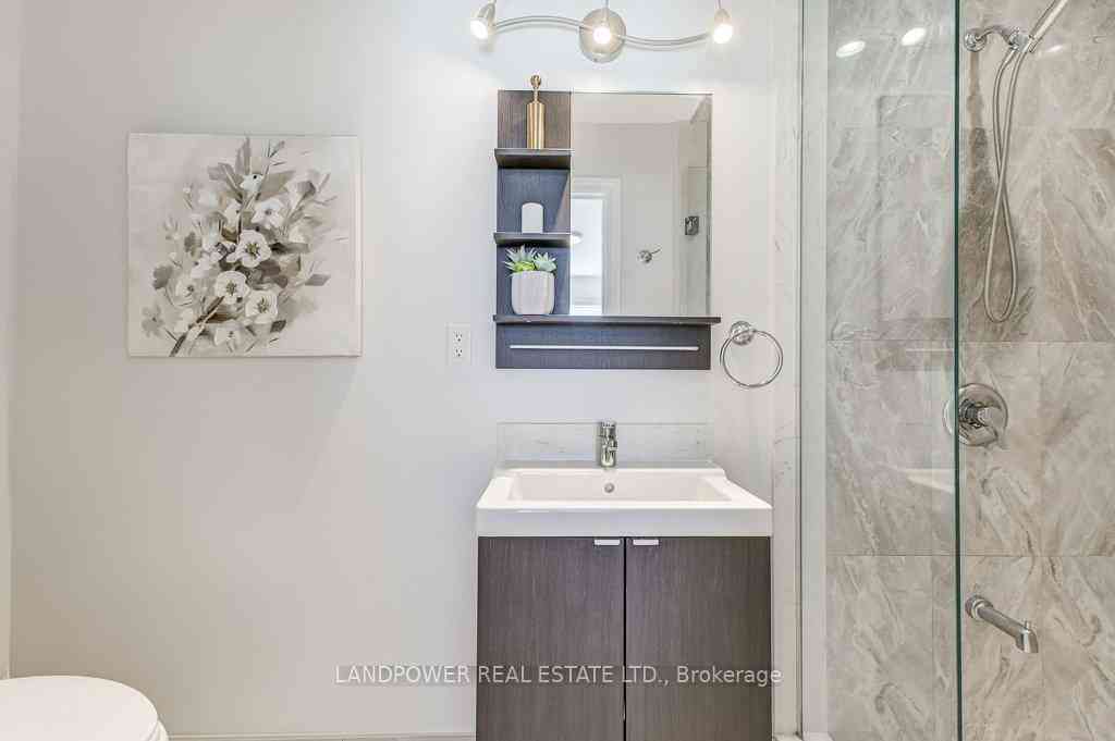 Toronto condo townhouses