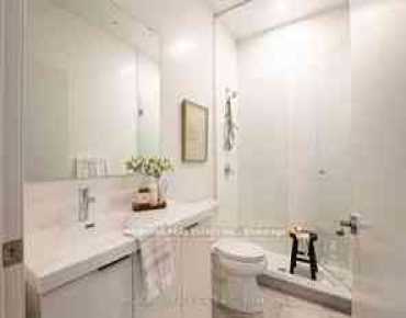 
            #TH 01-20 O'Neill Rd Banbury-Don Mills 2睡房4卫生间1车位, 出售价格1399900.00加元                    