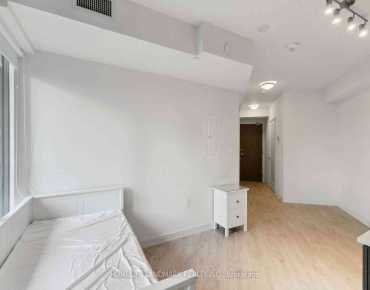#301w-27 bathurst St Waterfront Communities C1 beds 1 baths garage 395000.00