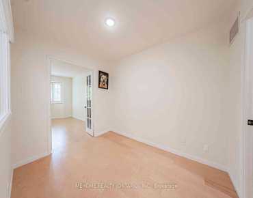 
            #1227-28 Sommerset Way Willowdale East 2睡房2卫生间1车位, 出售价格1180000.00加元                    