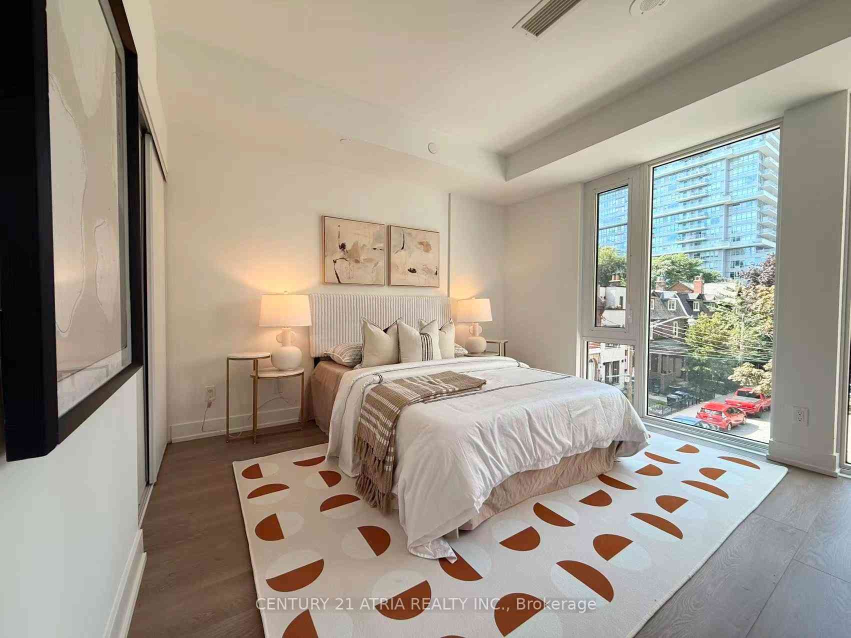 Toronto 共管镇屋