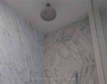 #2805-488 University Ave University 2 beds 2 baths garage 888000.00