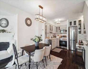 
            #2-69 Upper Canada Dr St. Andrew-Windfields 2睡房2卫生间1车位, 出售价格720000.00加元                    