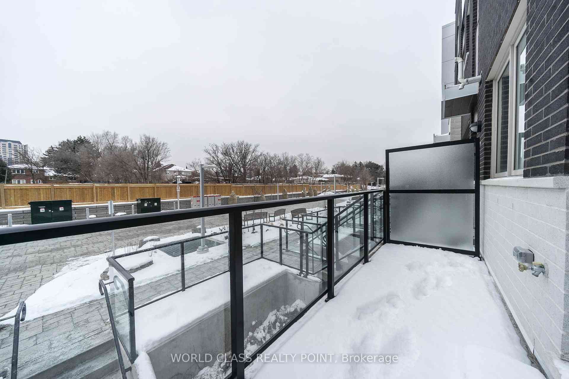 Toronto 共管镇屋