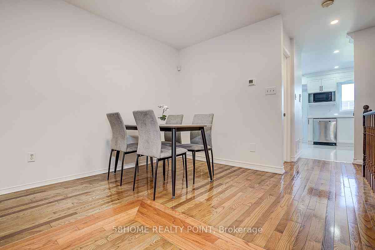 Toronto condo townhouses