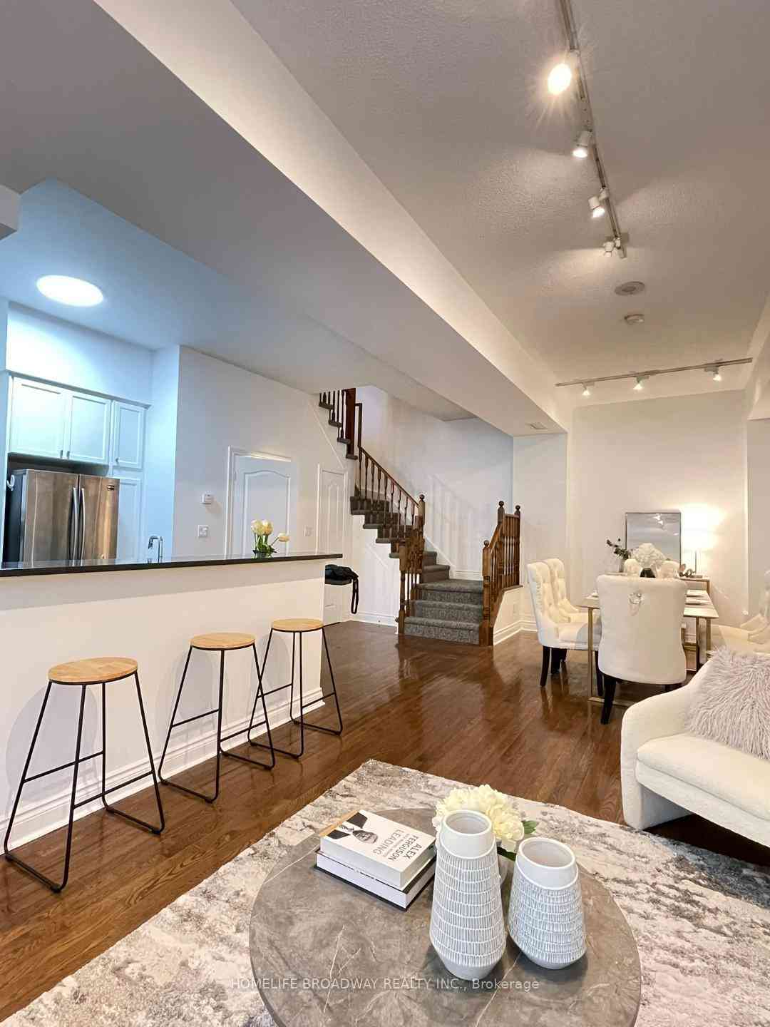 Toronto condo townhouses