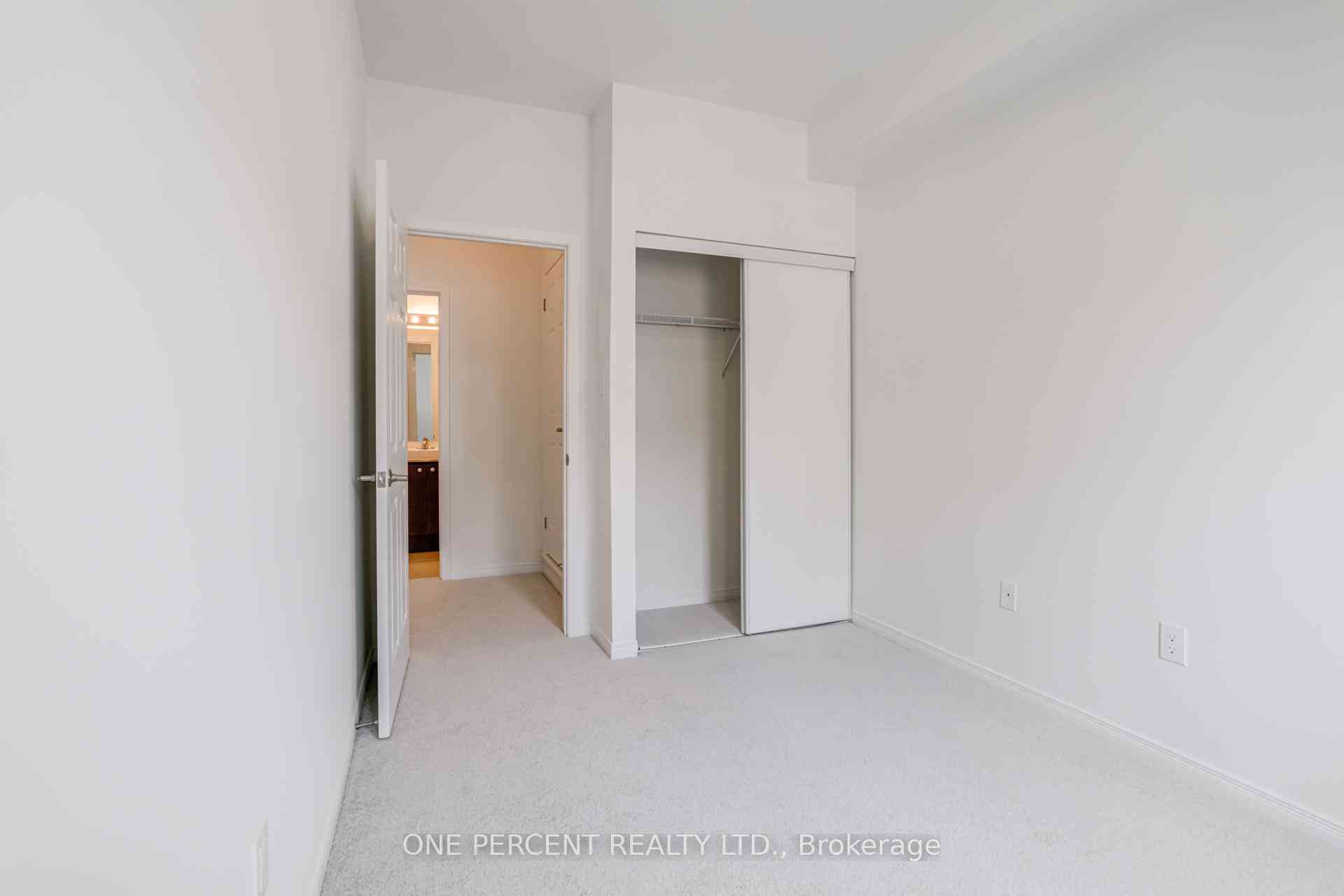 Toronto condo townhouses