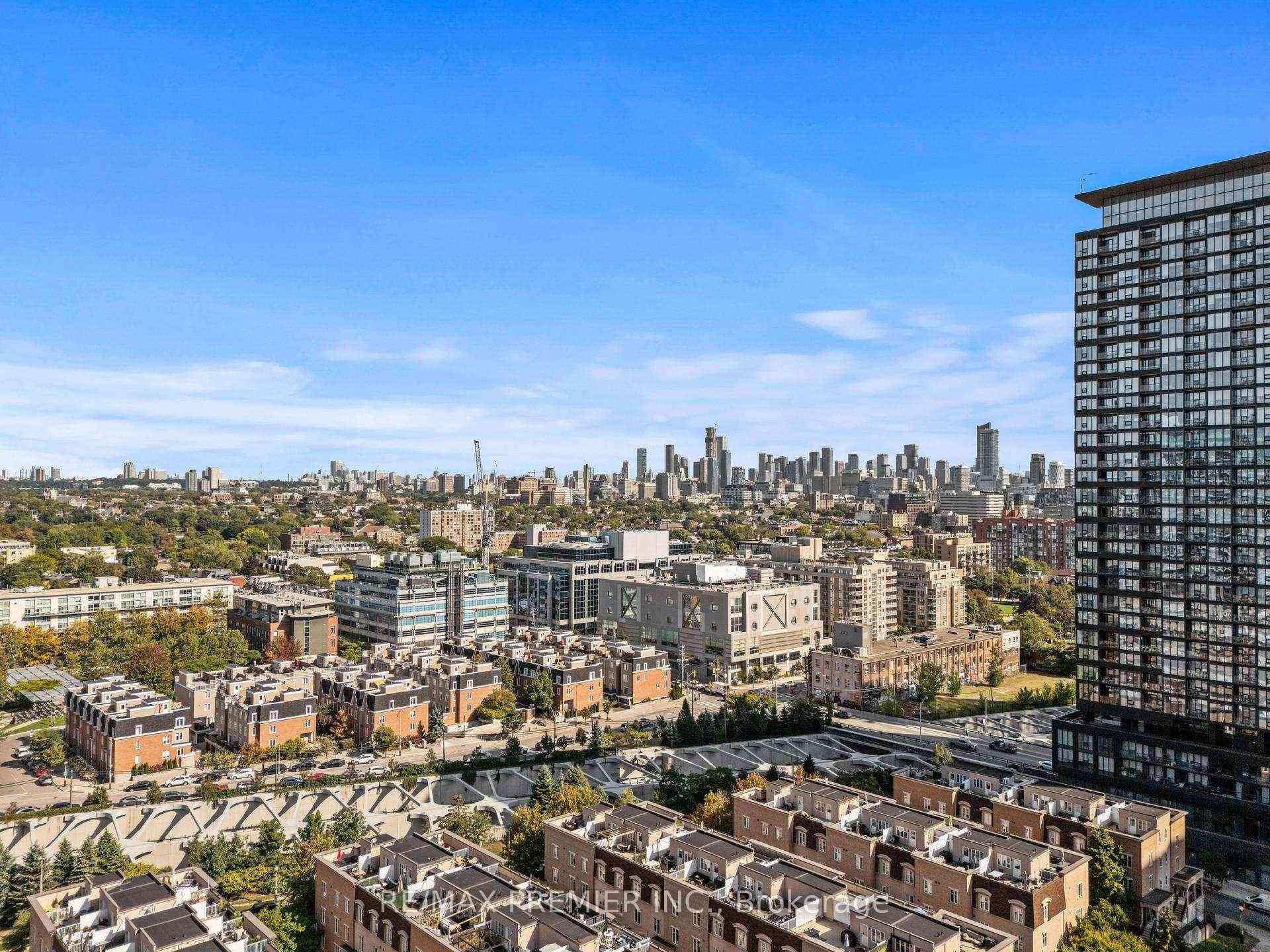 Toronto 共管镇屋