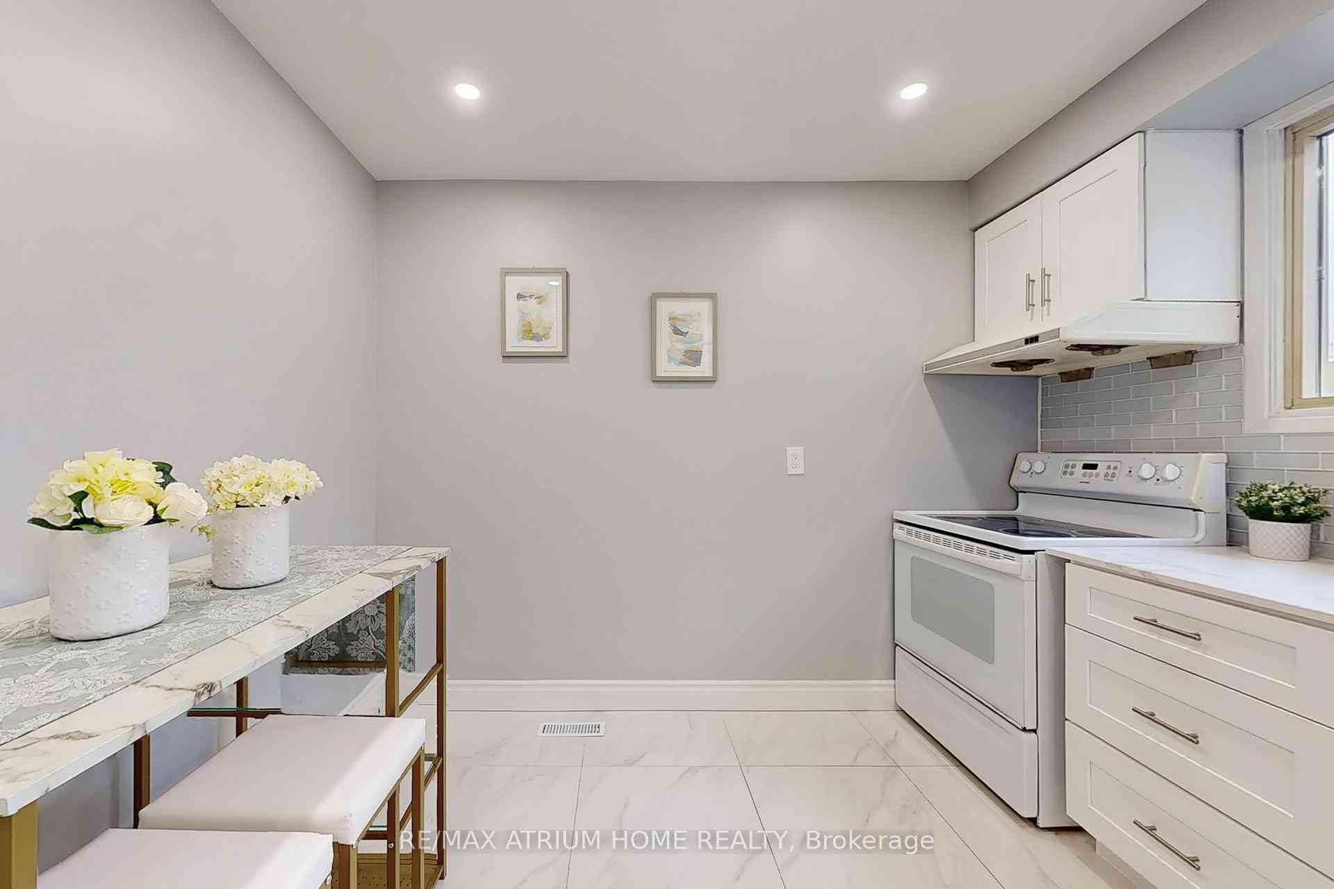 Toronto 共管镇屋