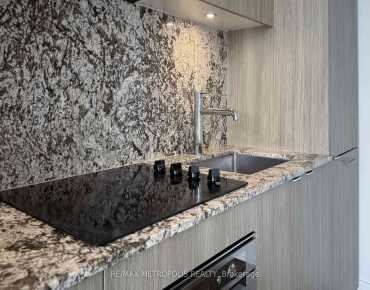 
            #638-20 Inn On The Park Dr Banbury-Don Mills 1睡房2卫生间1车位, 出售价格759000.00加元                    