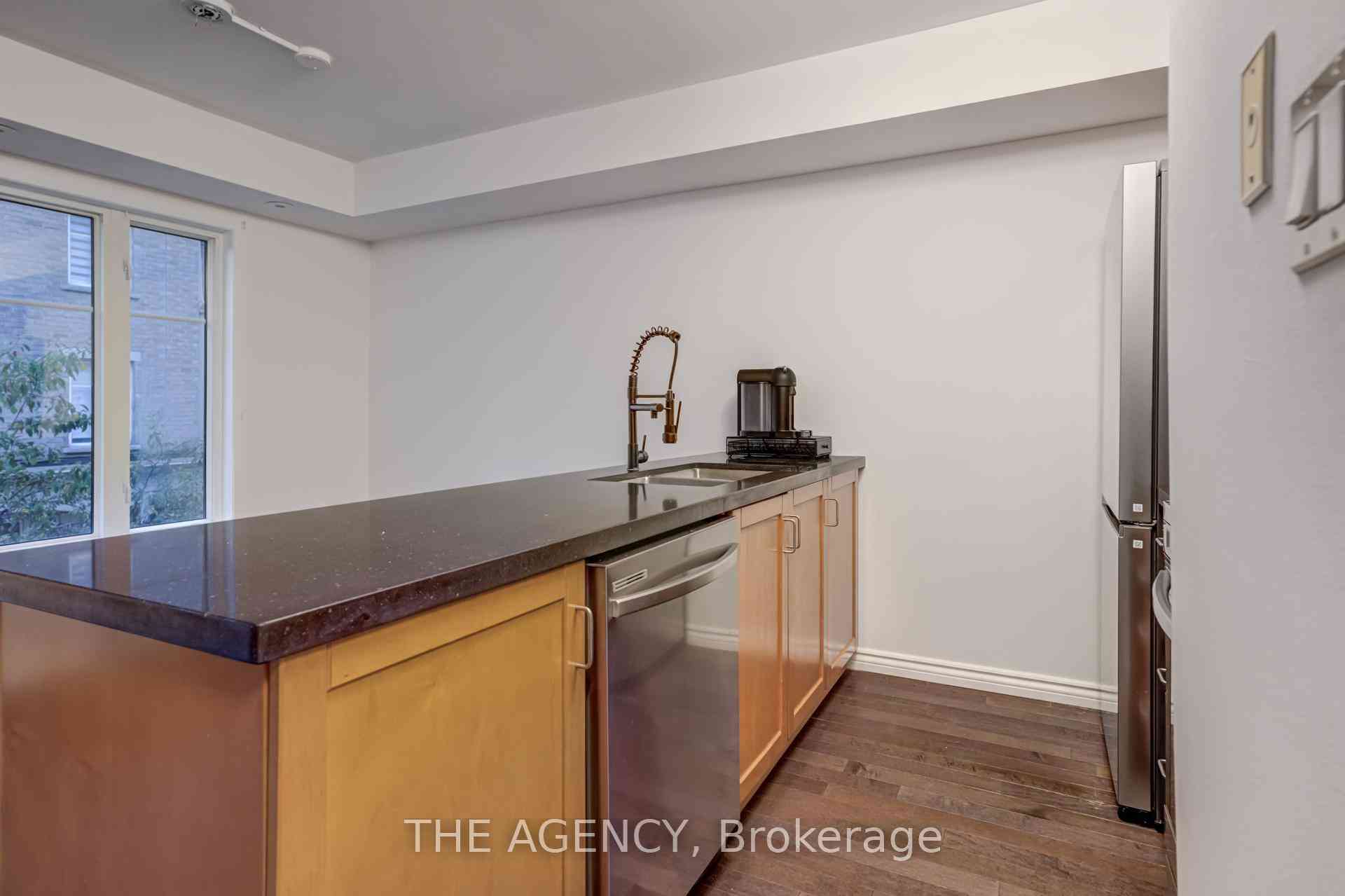 Toronto condo townhouses