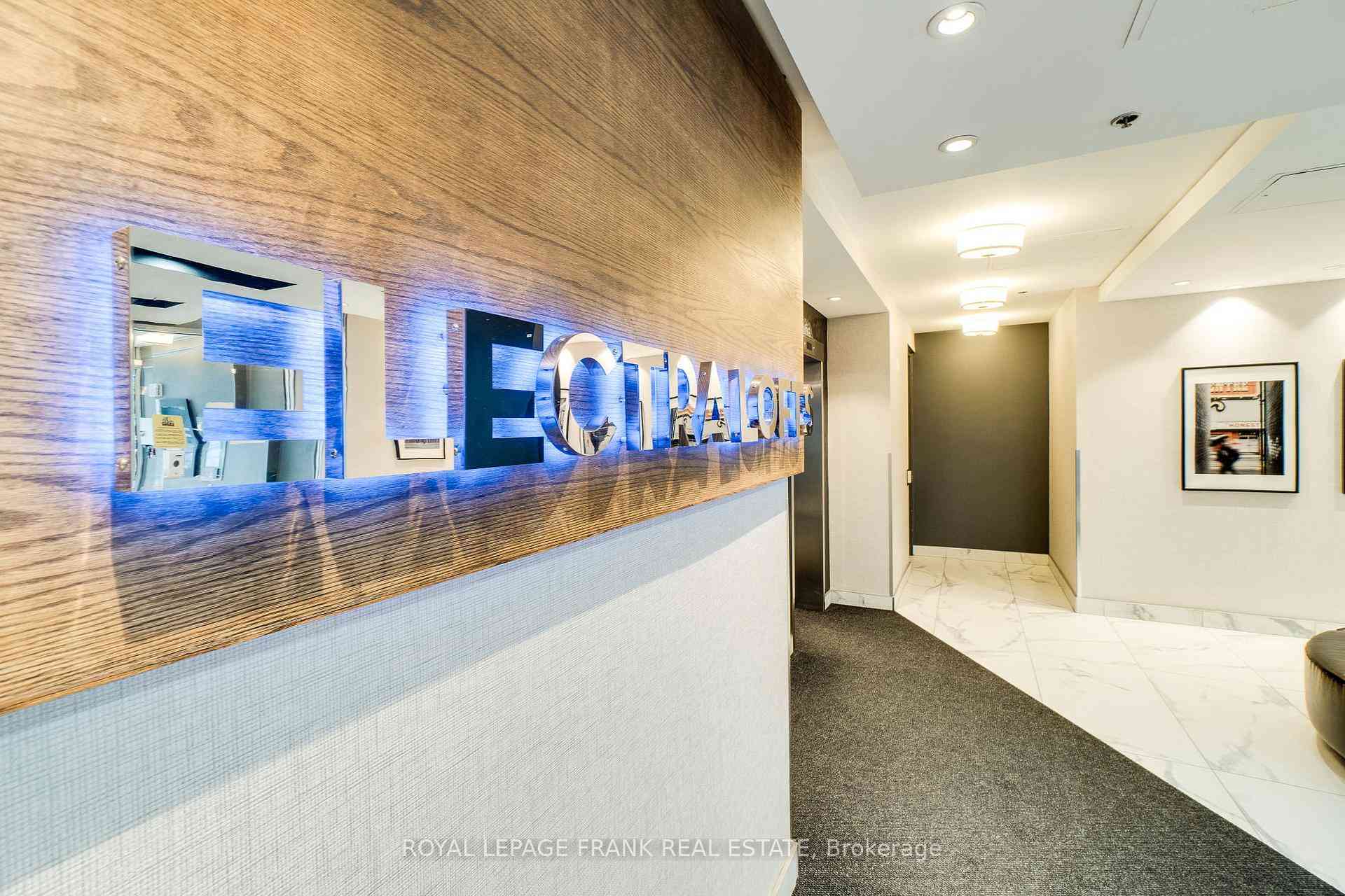 Toronto condo townhouses