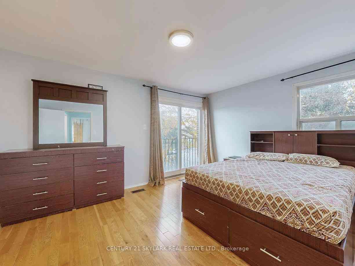 Toronto 共管镇屋