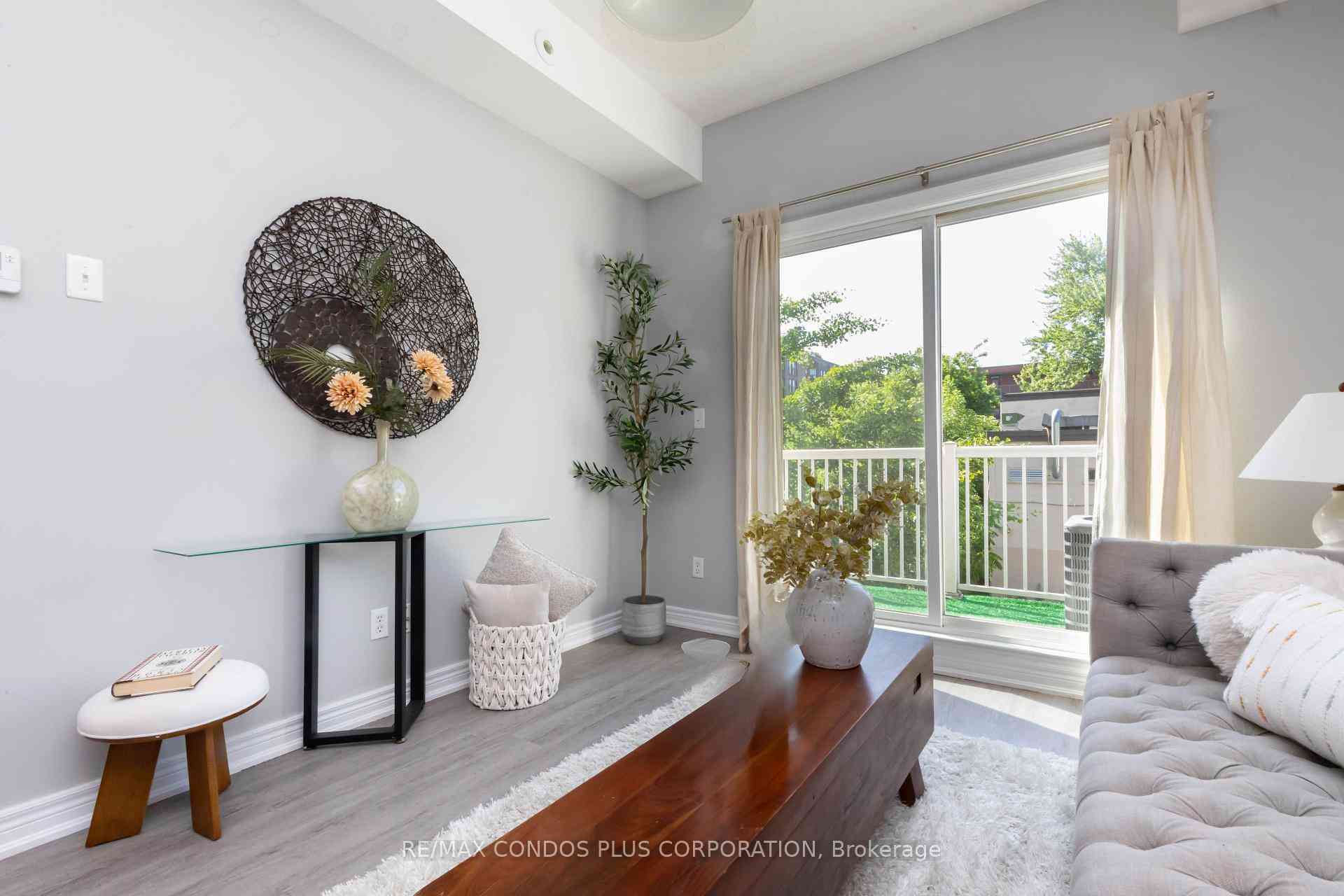 Toronto 共管镇屋