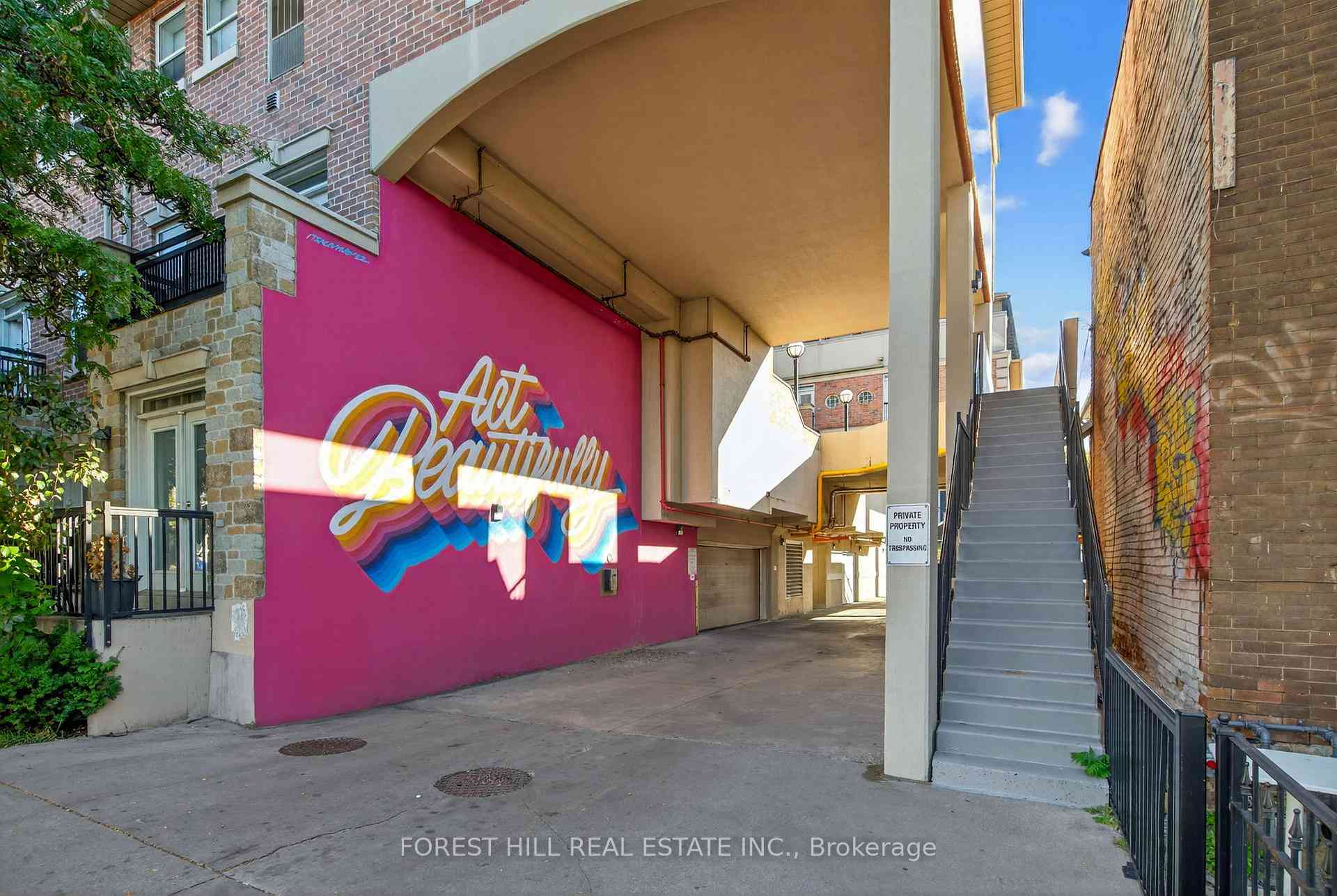 Toronto condo townhouses