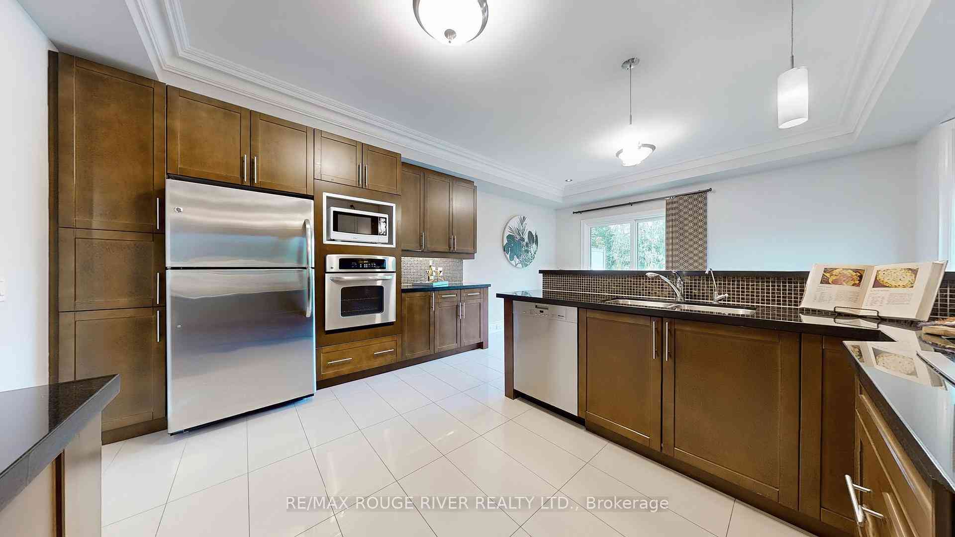 Toronto condo townhouses