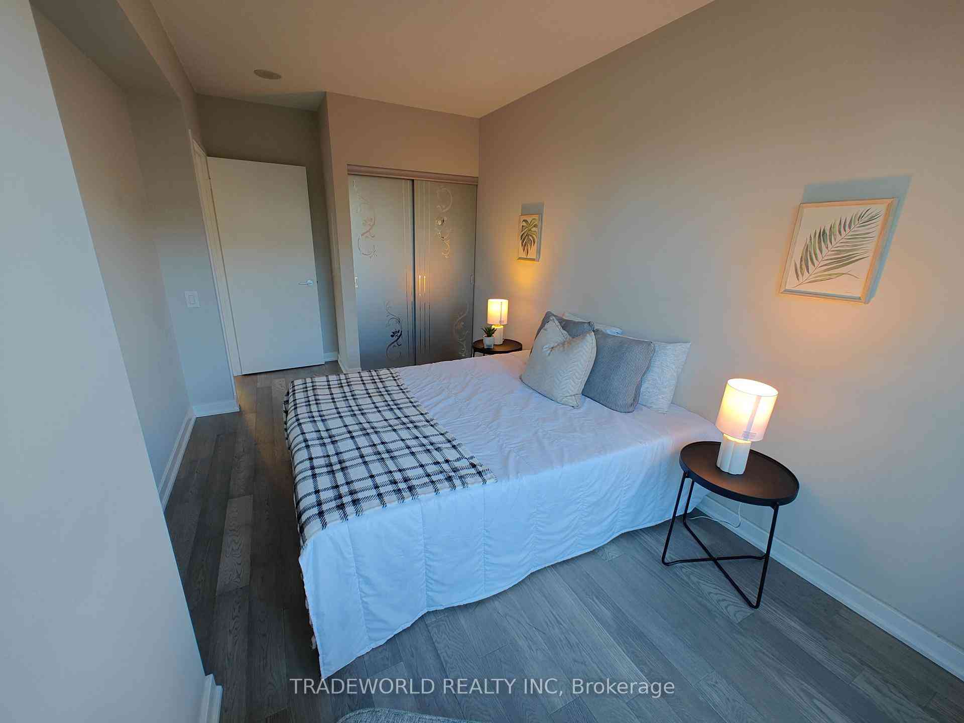 Toronto condo townhouses