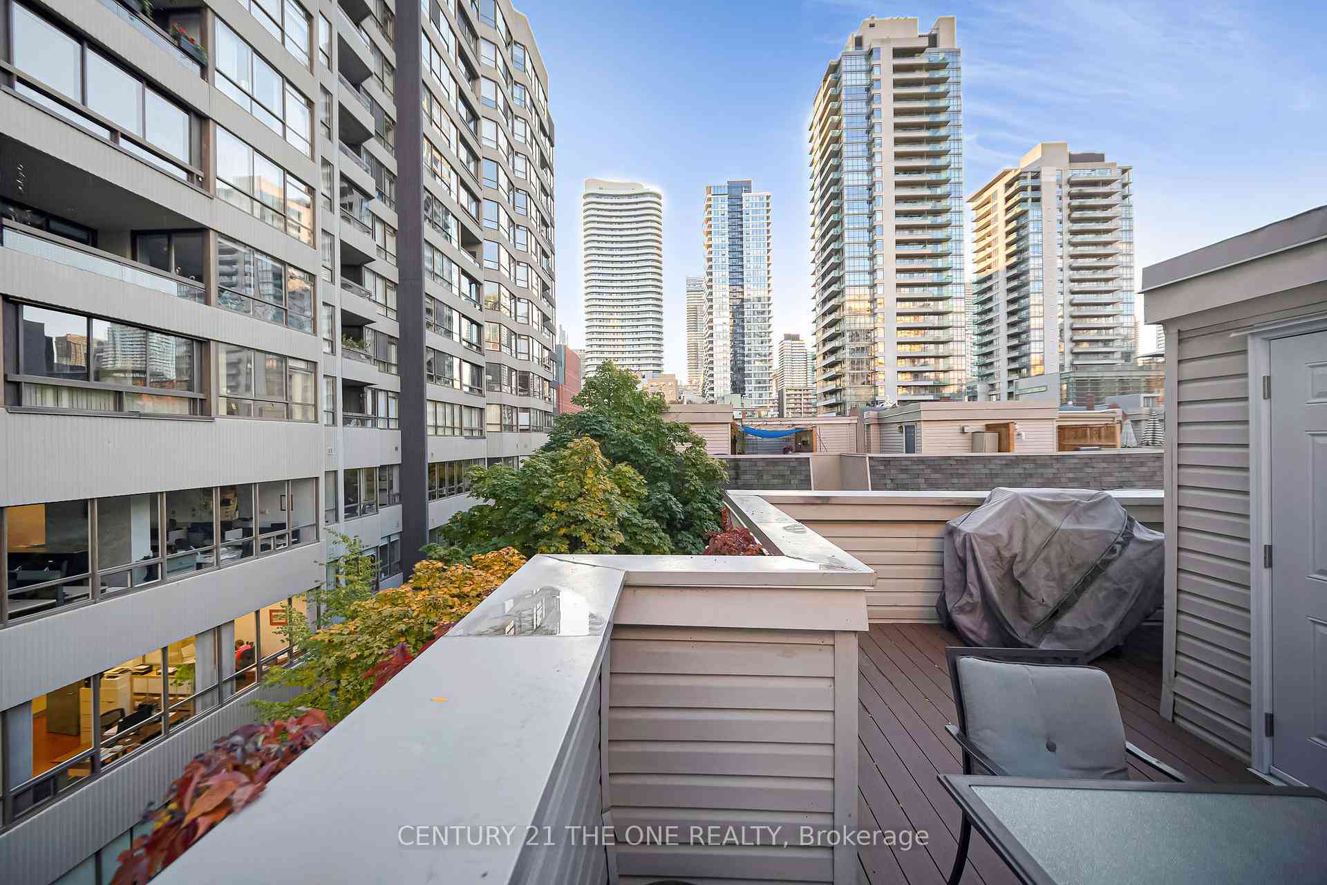 Toronto condo townhouses