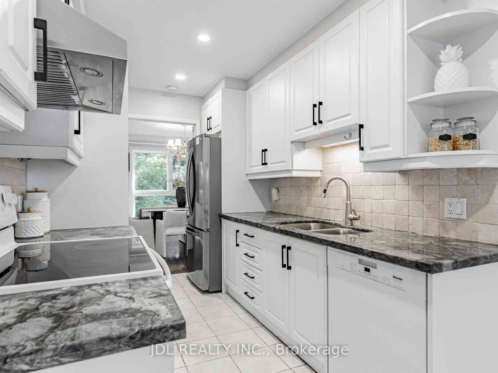 Toronto condo townhouses