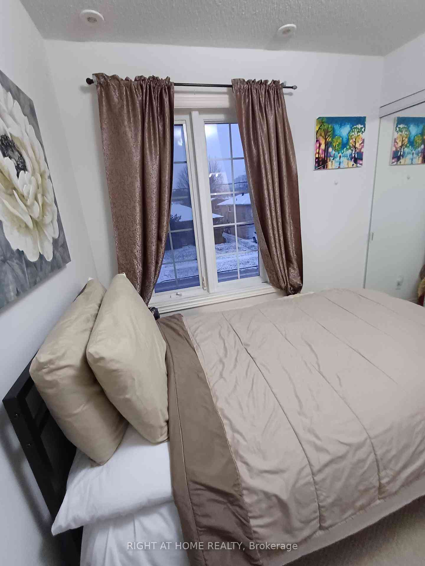 Toronto condo townhouses