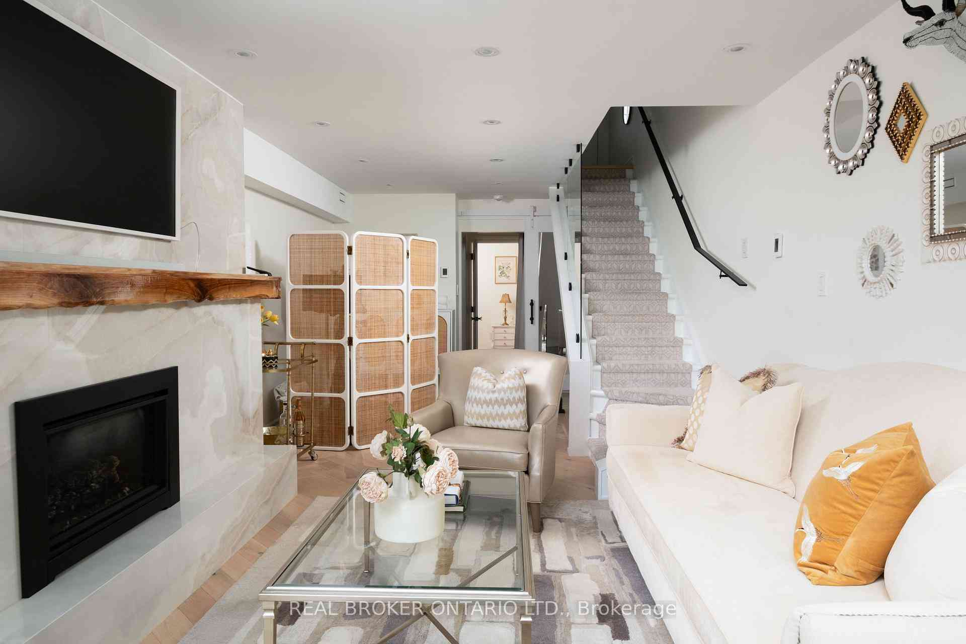 Toronto condo townhouses