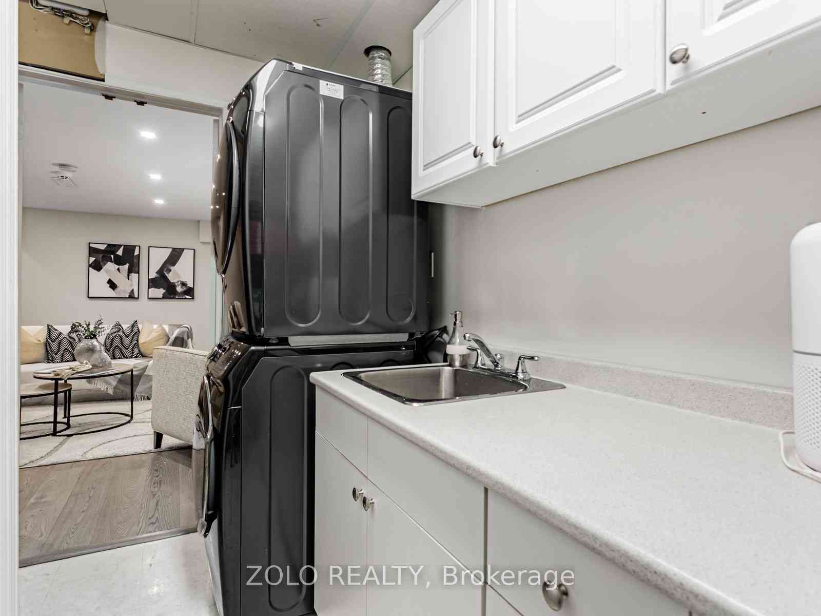 Toronto 共管镇屋