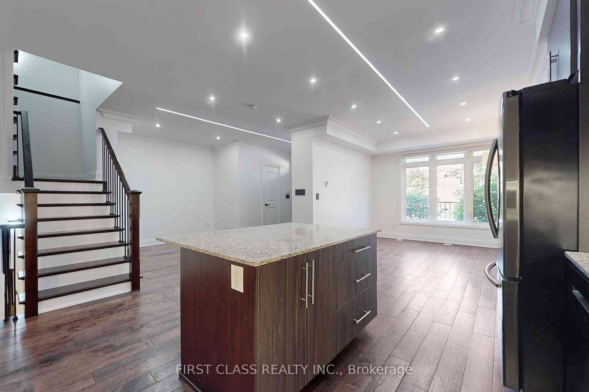 Toronto condo townhouses