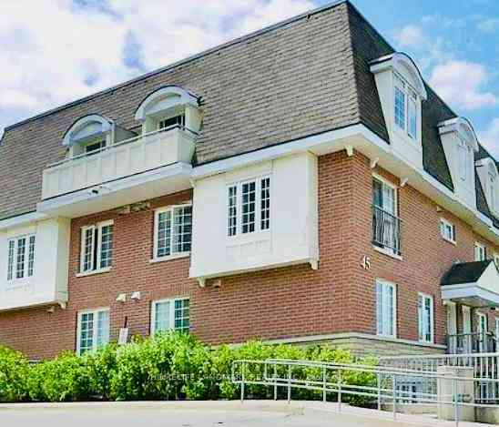 Toronto 共管镇屋