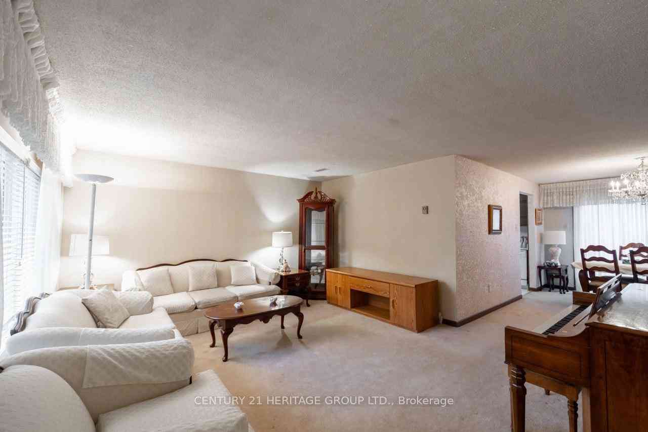 Toronto condo townhouses