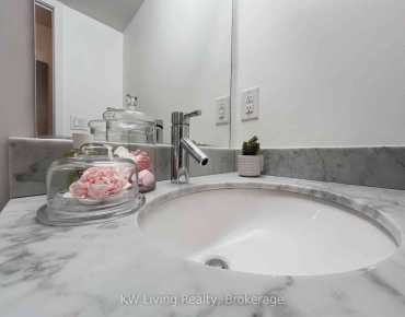 #1211E-36 Lisgar St Little Portugal beds 1 baths garage 409999.00