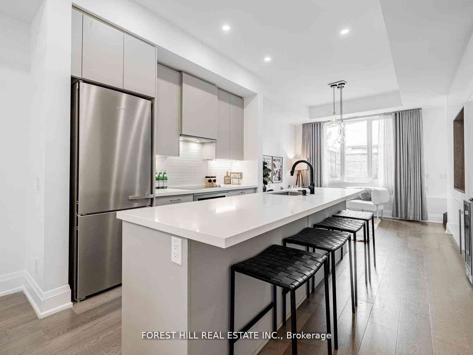 Toronto condo townhouses