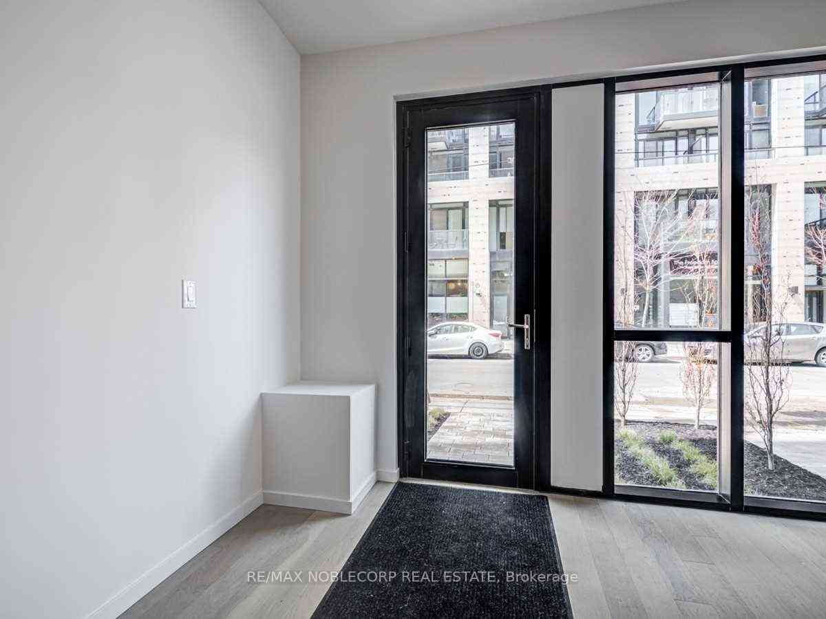 Toronto condo townhouses