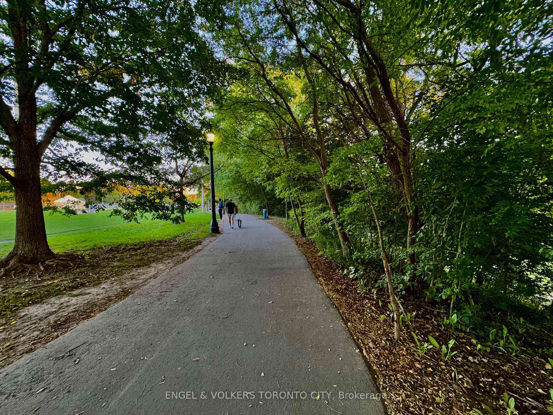 Toronto condo townhouses