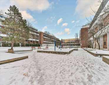 #202-100 Leeward Glenway Flemingdon Park 2 beds 1 baths 1 garage 419000.00