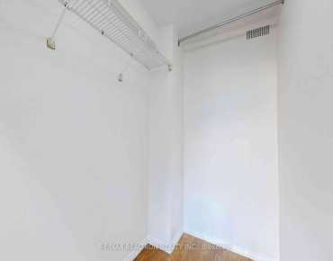 #402-222 The Esplanade Ave Waterfront Communities C8 2 beds 1 baths 1 garage 549900.00