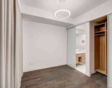 
#4702-488 UNIVERSITY Ave Kensington-Chinatown 2 beds 2 baths  garage 1050000.00        