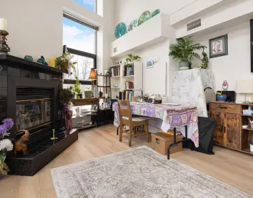 
#202-393 King St E Moss Park 2 beds 2 baths 1 garage 699000.00        